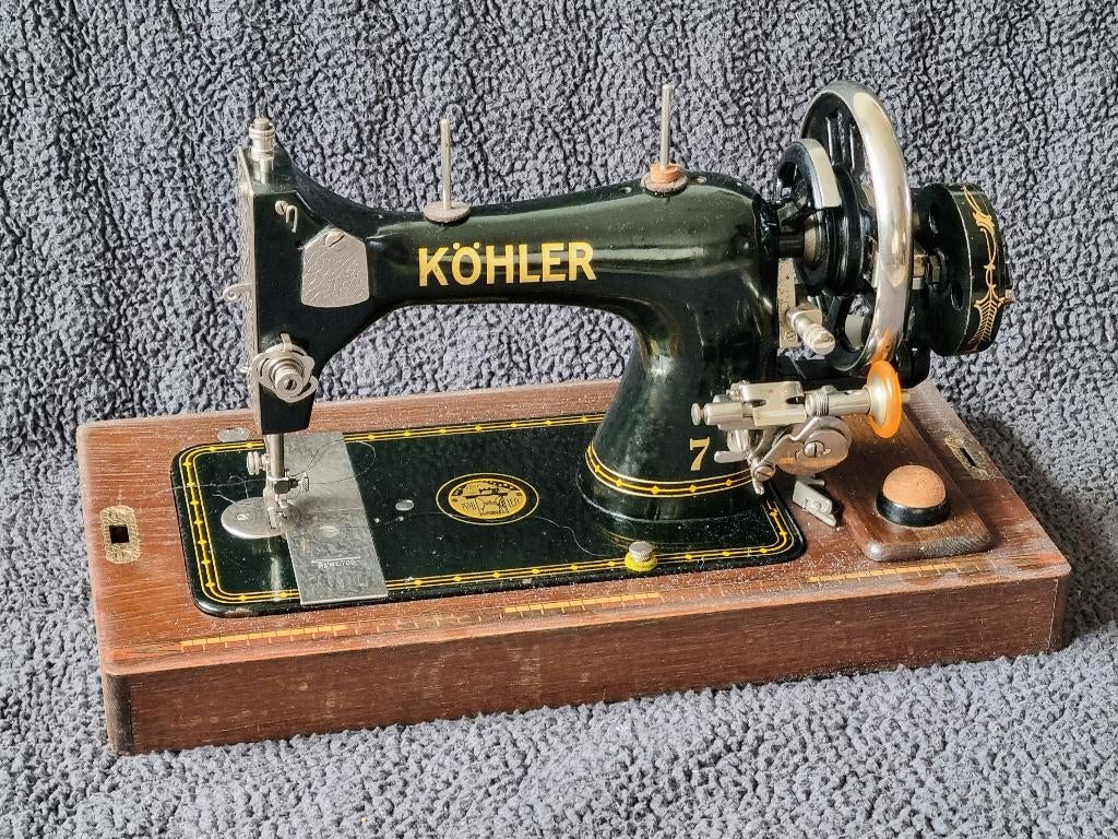 Köhler 7 koffernaaimachine, Ophalen