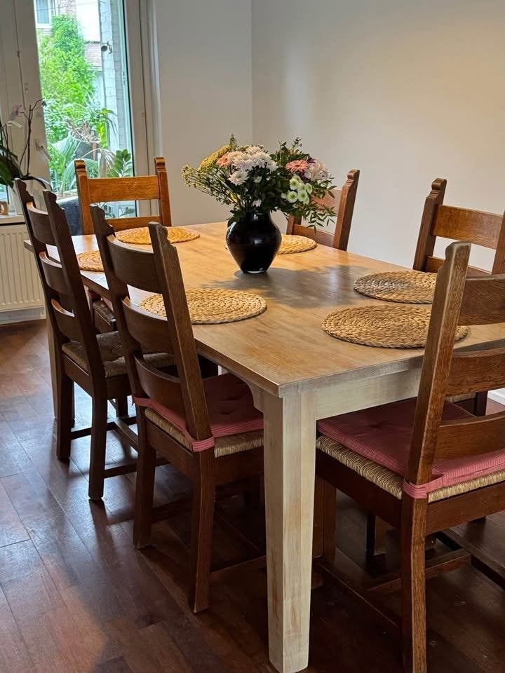 Dinning table and 6 chairs, Zo goed als nieuw, Vijf personen of meer, 150 tot 200 cm, Rechthoekig