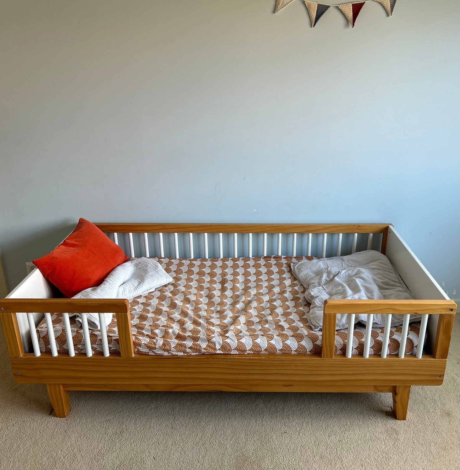 Peuterbed Petit Amelie hout met wit 70x140 cm, Ophalen, Gebruikt, 70 tot 85 cm, 140 tot 160 cm