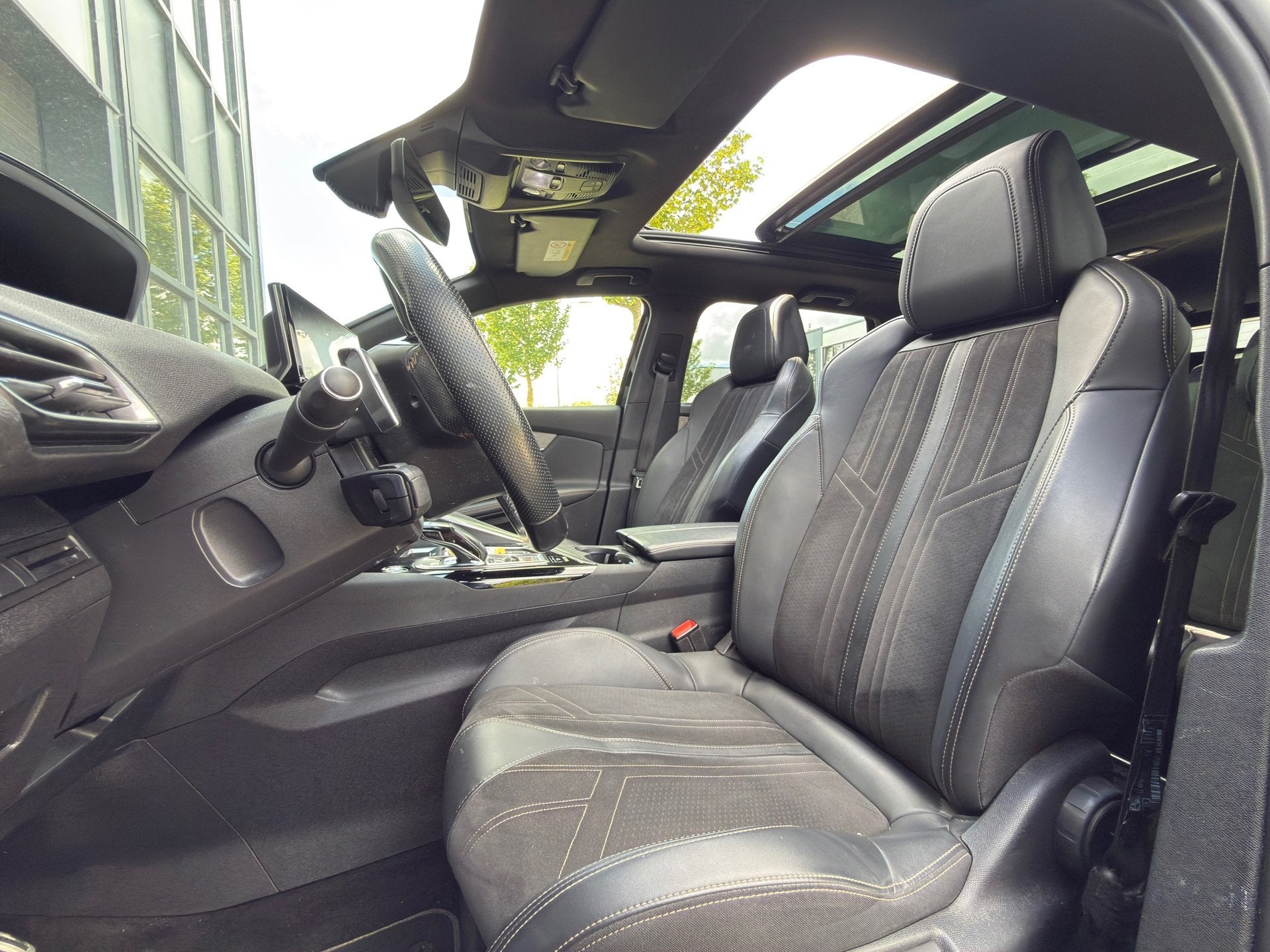 Peugeot 5008 1.2 GT BTW AUTO / AUTOMAAT / SCHUIFDAK / CAMERA, Auto's, Peugeot, 15 km/l, Gebruikt, Euro 6, 1199 cc