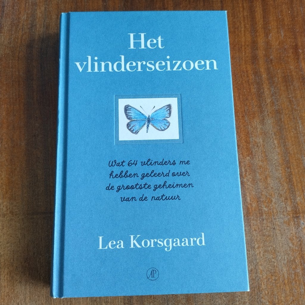 Het Vlinderseizoen - Lea Korsgaard, Ophalen of Verzenden, Zo goed als nieuw, Europa overig