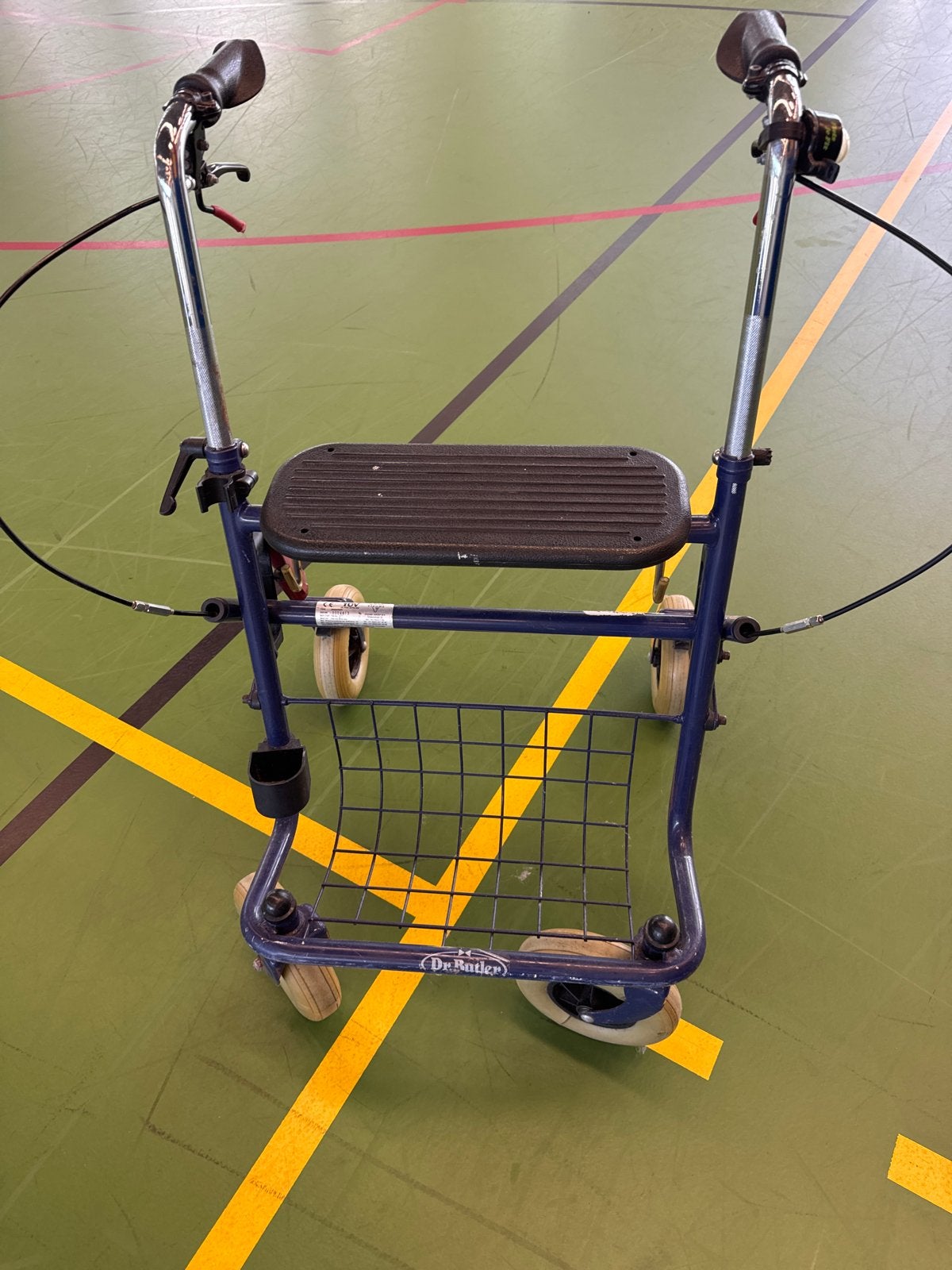 Robuuste rollator, Ophalen