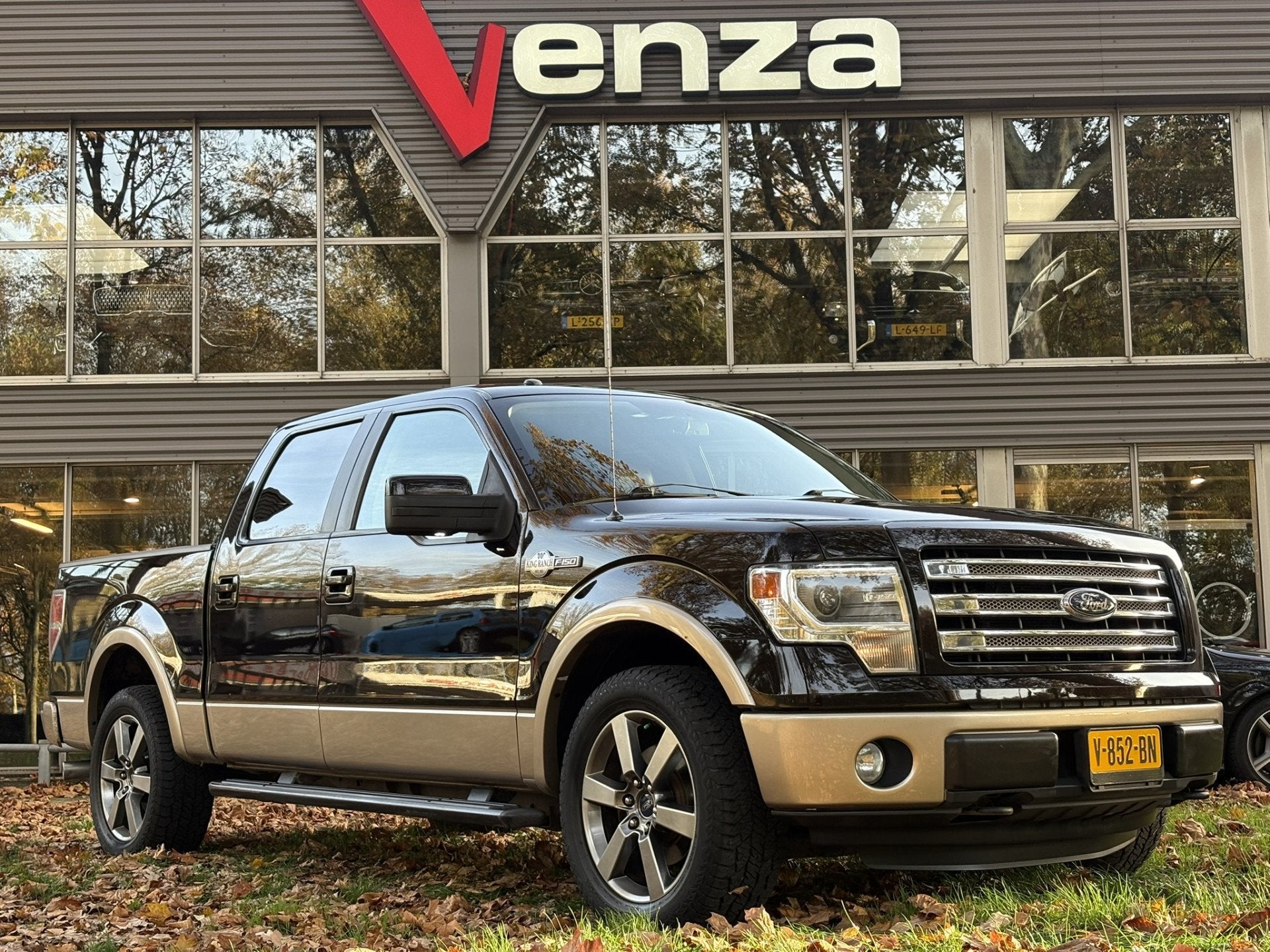 Ford USA F-150 5.0 V8 4X4 King Ranch LPG (bj 2013), Automaat, Gebruikt, F-150, Parkeersensor