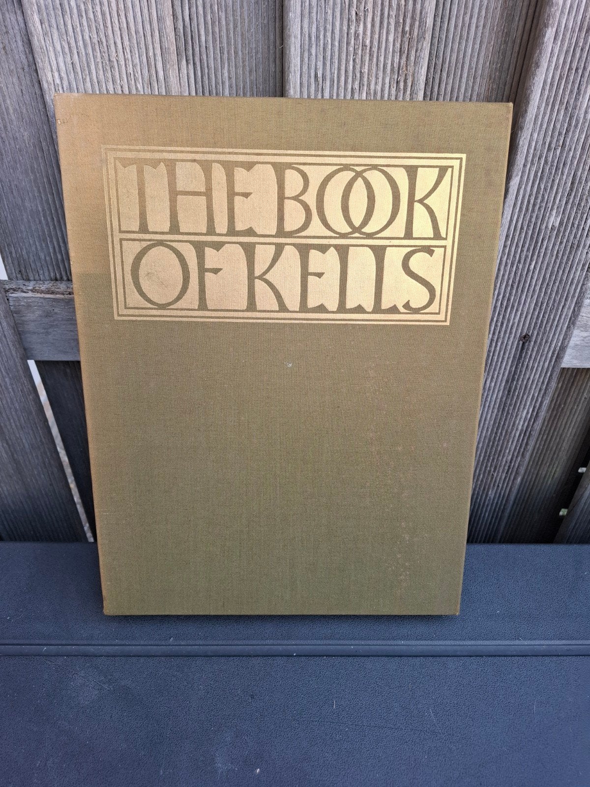 The book of kells 1974 first american edition, Ophalen, Zo goed als nieuw