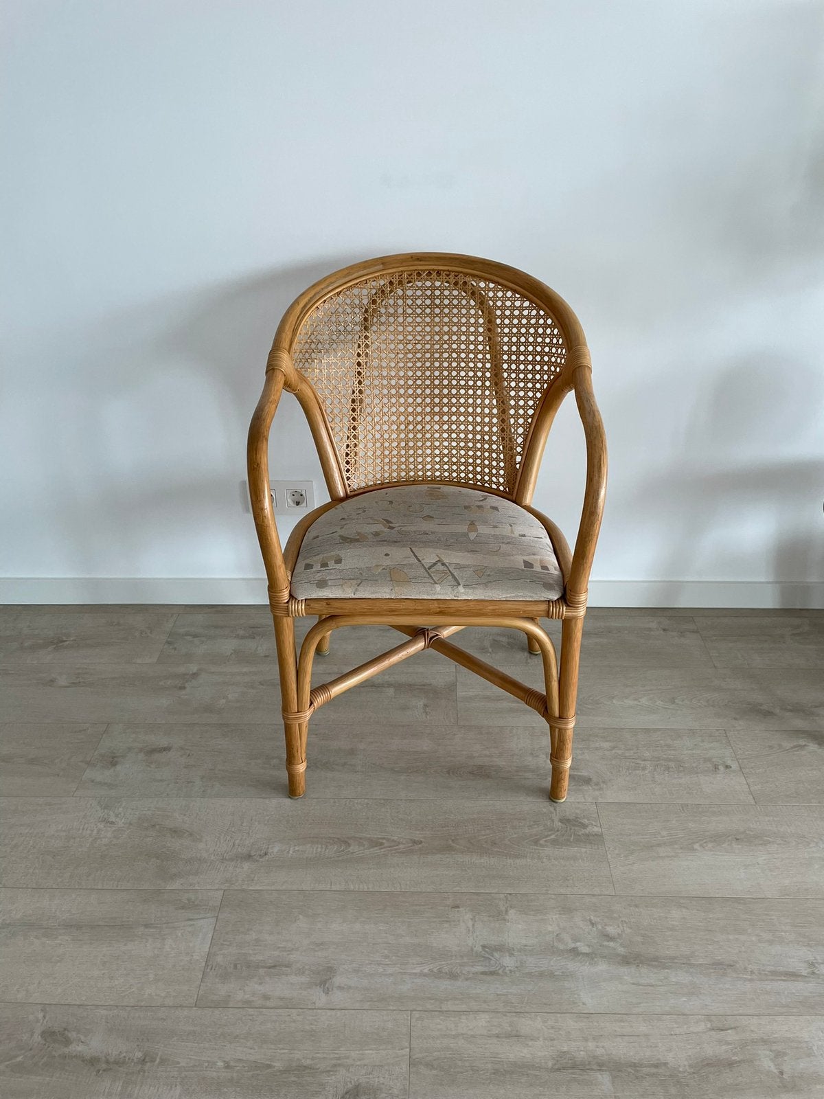 Vintage rieten stoel met webbing rugleuning, Ophalen, Gebruikt, Bruin, Vintage