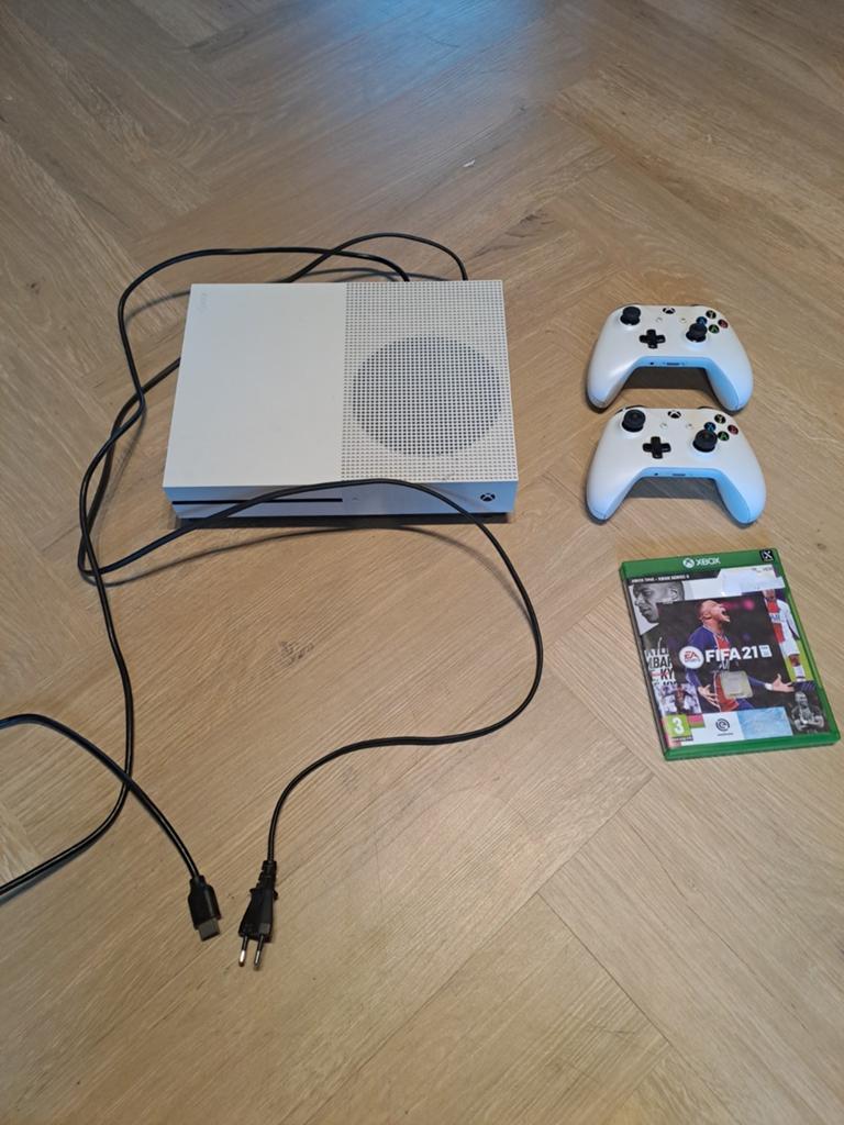 Xbox one, Ophalen of Verzenden, Zo goed als nieuw, Vanaf 3 jaar