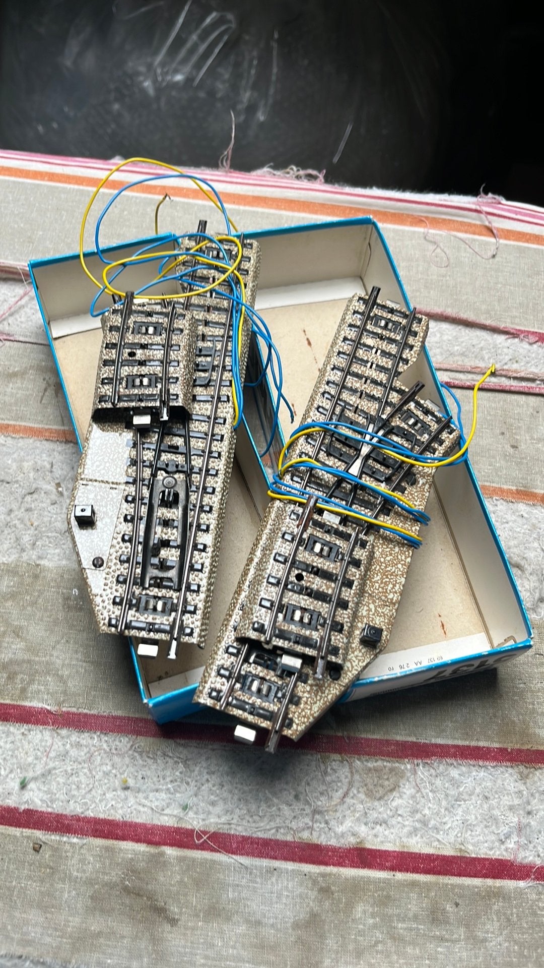 Te koop set electromagnetische wissels 5137/38, Hobby en Vrije tijd, Gelijkstroom, Rails, Ophalen of Verzenden, Zo goed als nieuw