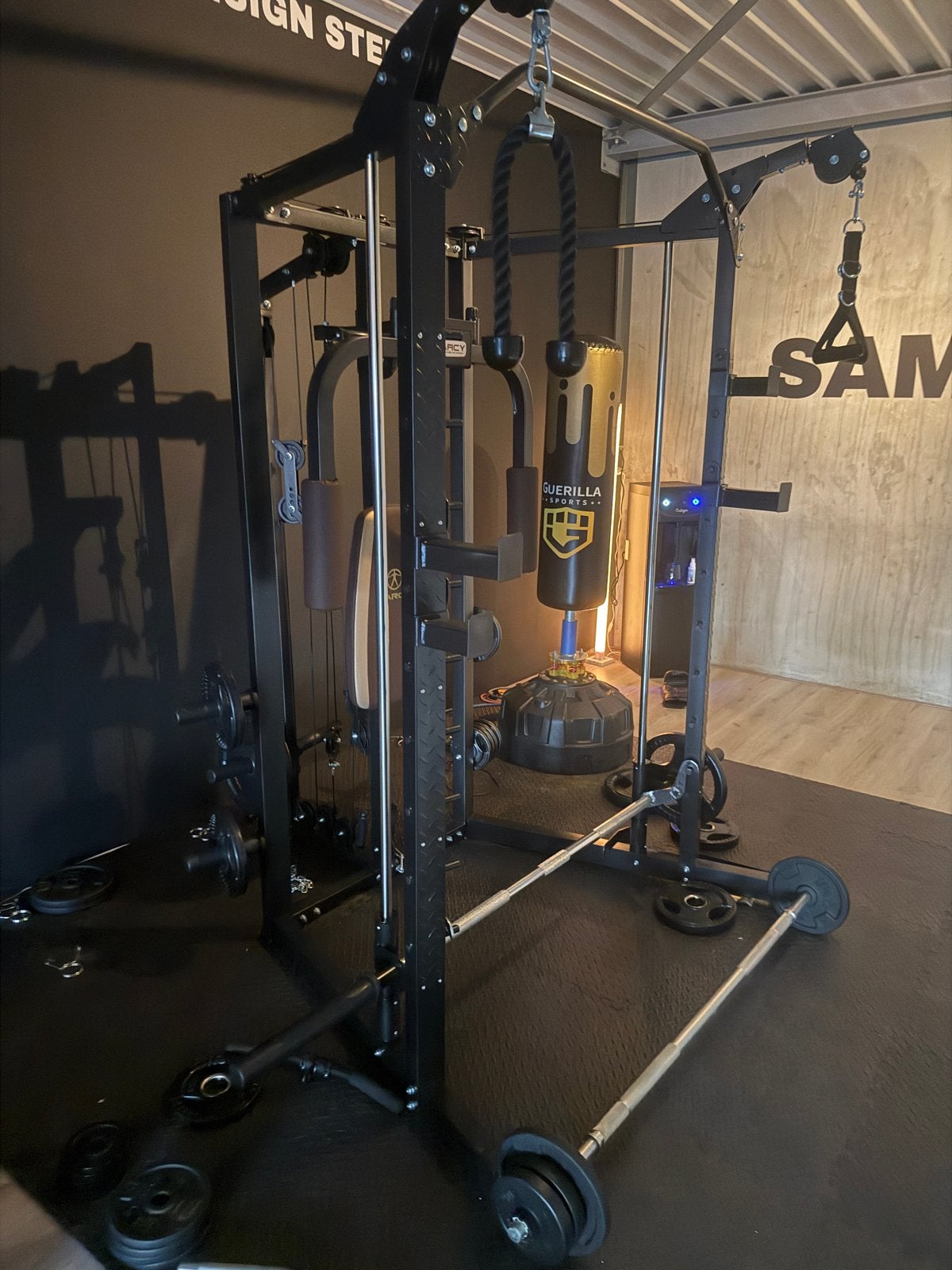 Marcy Smith Machine Krachtstation met bankje en gewichten, Sport en Fitness, Ophalen, Krachtstation, Armen, Zo goed als nieuw