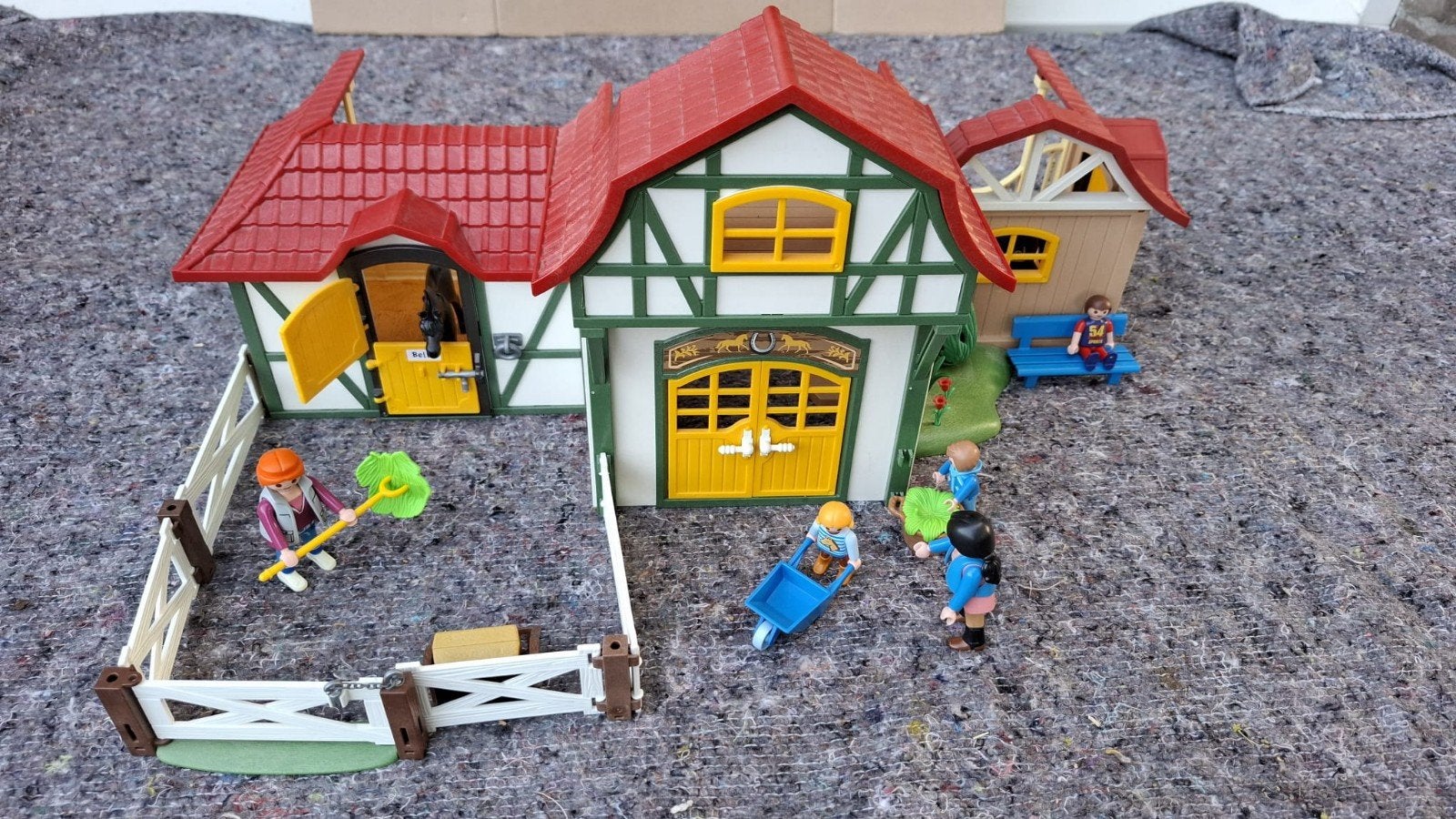 Playmobil paarden manege, Ophalen of Verzenden, Gebruikt