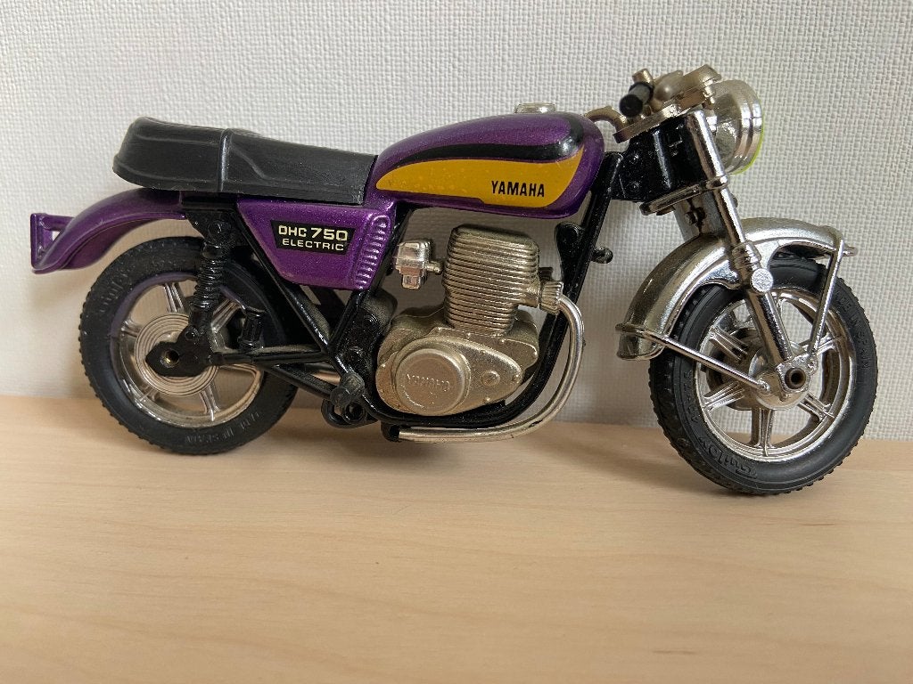 Yamaha DHC 750 motor schaalmodel 14 cm, Verzenden, Gebruikt