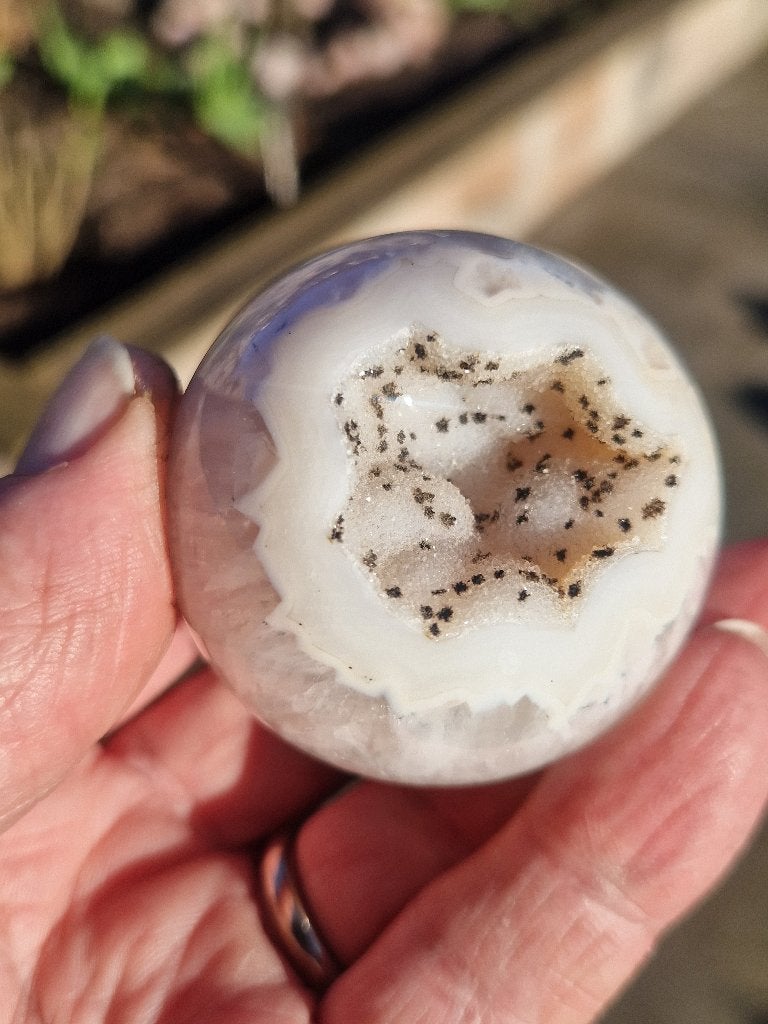 Grote Dendriet Agaat ei met bergkristallen in perfecte staat, Ophalen of Verzenden, Nieuw