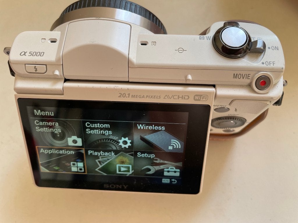Sony A5000 Systeem Vlogcamera Body, Leren hoes, Accu+ Kabel, Audio, Tv en Foto, Fotocamera's Digitaal, Ophalen of Verzenden, Zo goed als nieuw