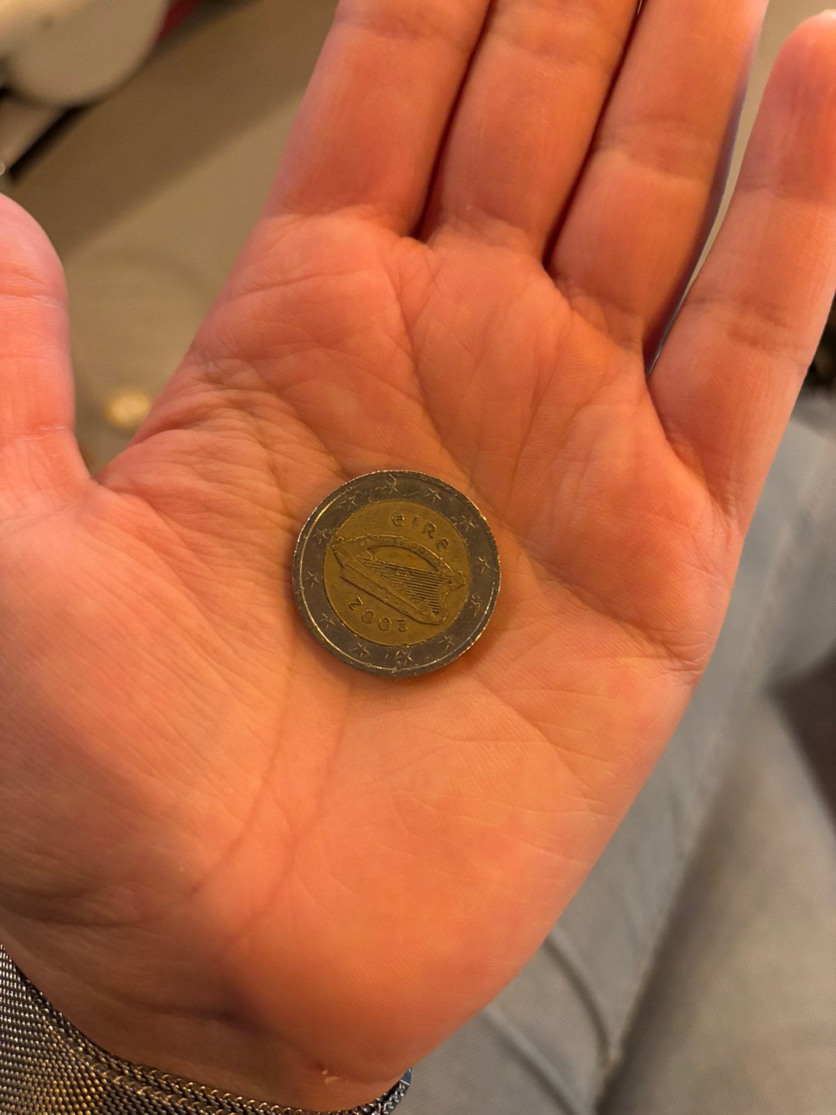 Eire munt 2 euro, Sieraden, Tassen en Uiterlijk, Ringen, Ophalen of Verzenden, Zo goed als nieuw, 17 tot 18, Dame