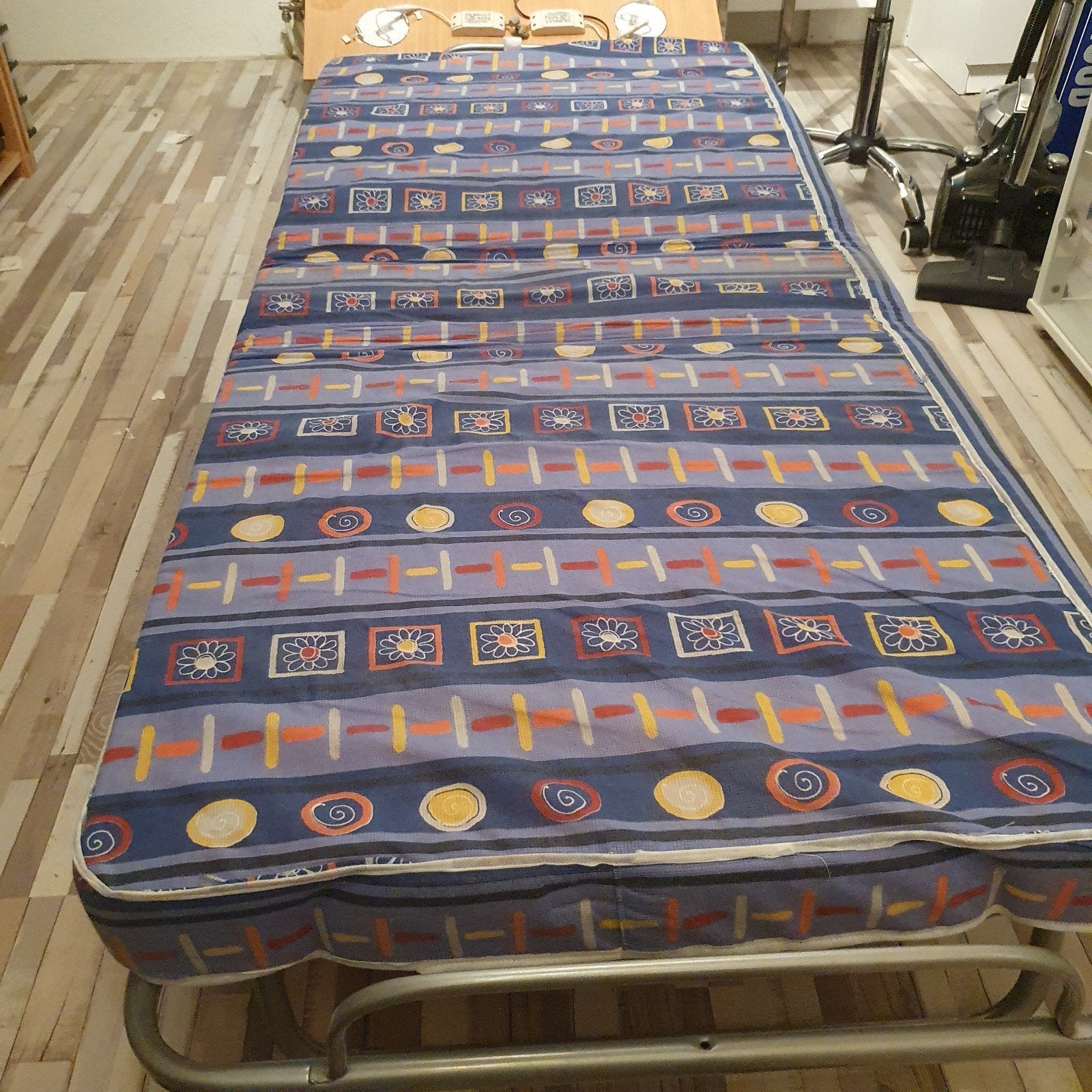 Opklapbed 80x190, Huis en Inrichting, Slaapkamer | Bedden, Ophalen, Gebruikt, 80 cm, Metaal