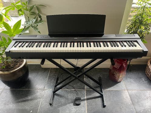 Yamaha P125 digitale piano zgan, Ophalen, Zwart, Digitaal, Zo goed als nieuw