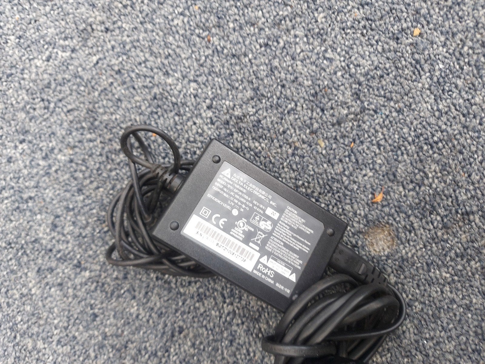 DELTA ELECTRONICS Voedingsadapter 12V 5A, Ophalen of Verzenden, Gebruikt, DELTA ELECTRONICS