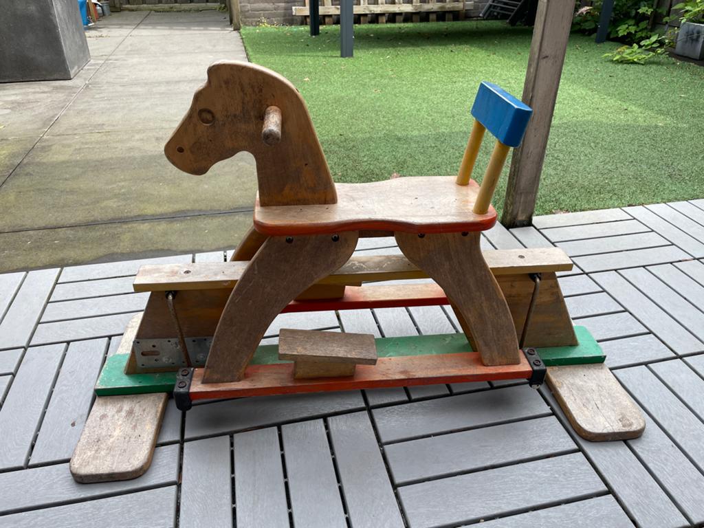 Houten Hobbelpaard, Ophalen, Gebruikt, Jongen of Meisje