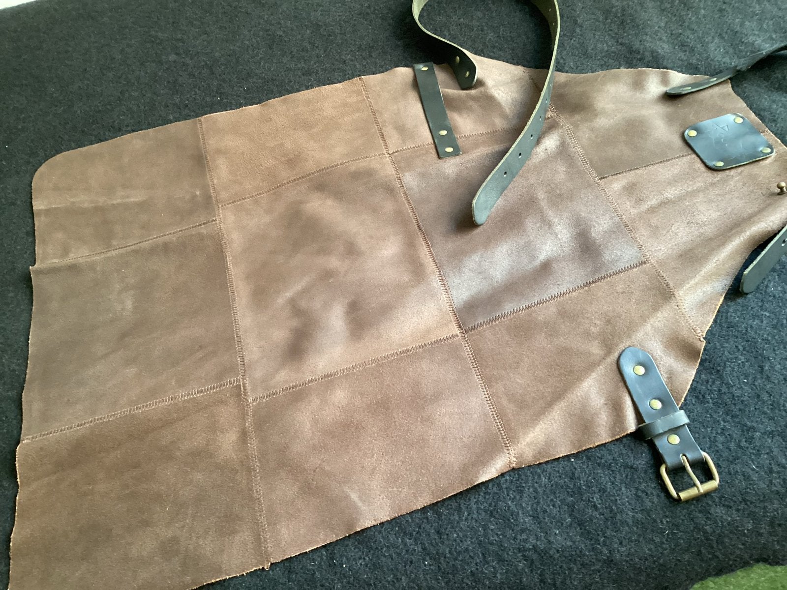 Leren BBQ Schort met BBQ Set gereedschap, Overige typen, Ophalen of Verzenden, Natuurlijk materiaal, Zo goed als nieuw