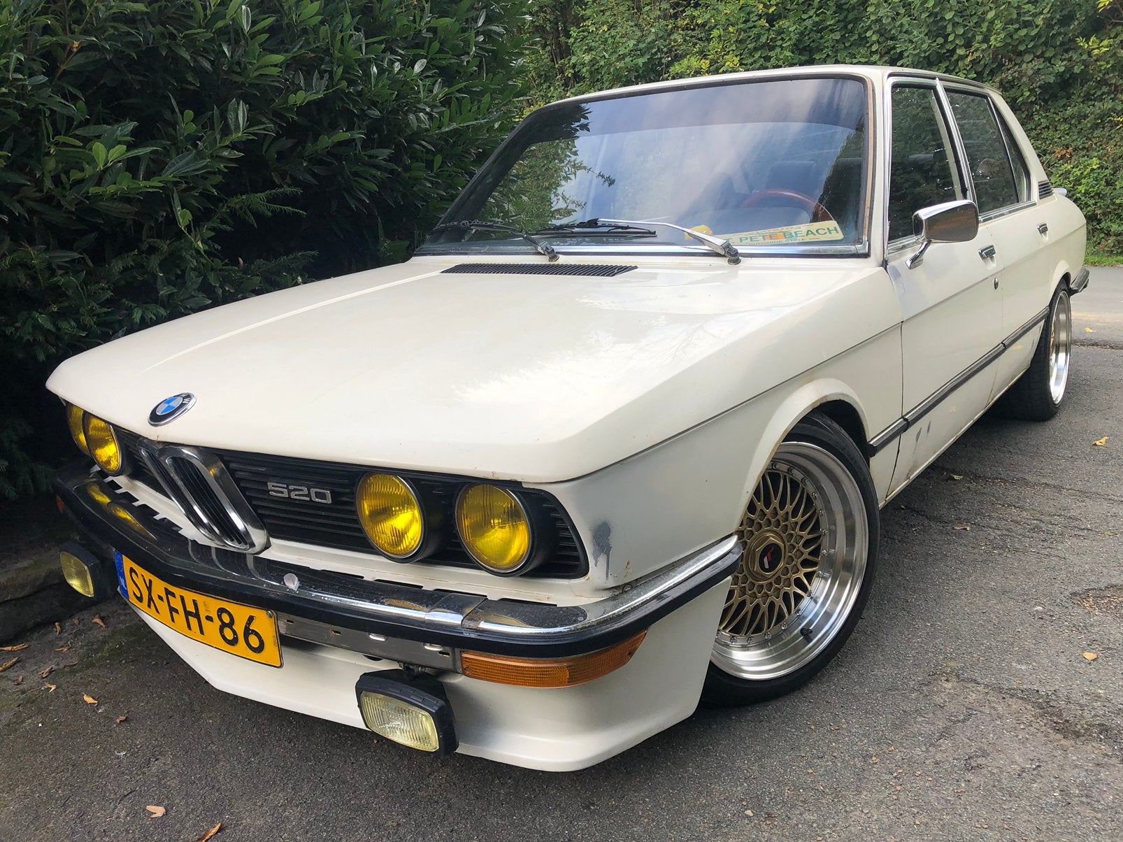 BMW 520 E12 BJ 1972/1973 TREKHAAK GEZOCHT., Ophalen of Verzenden, Voor, BMW, Bumper