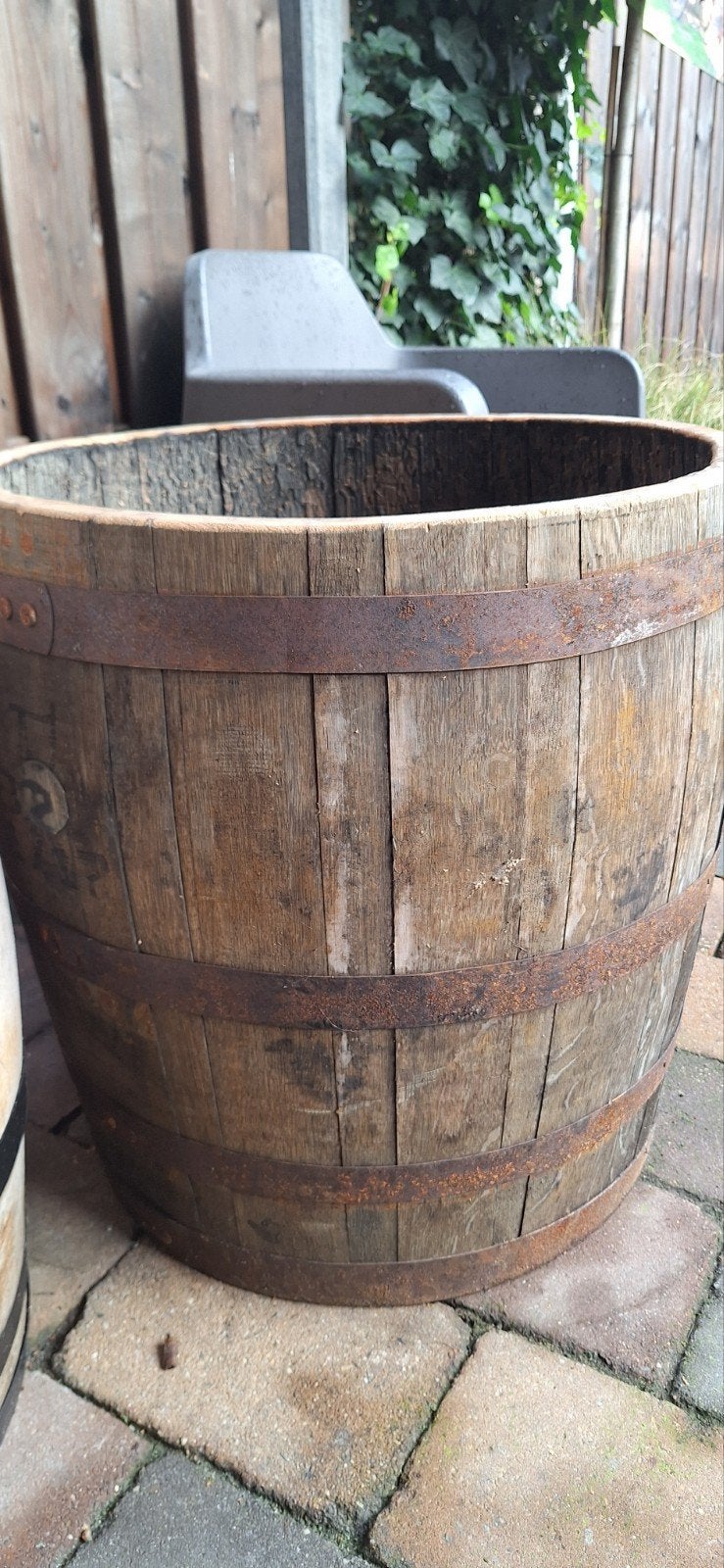 driekwart eikenhouten bloembak gemaakt van een wiskyvat, Ophalen, Nieuw, Rond, Hout