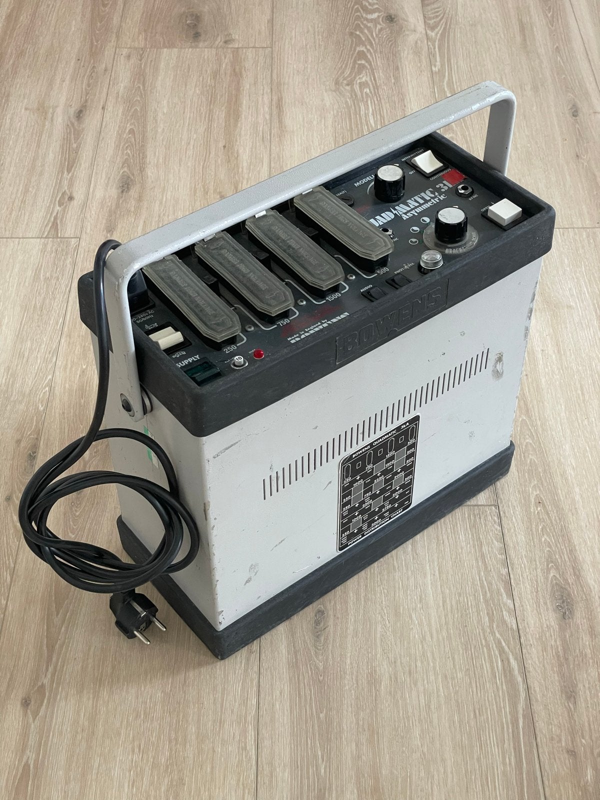 Bowens 3000 Ws flits generator, Ophalen of Verzenden, Gebruikt, Studioflitser, Overige merken