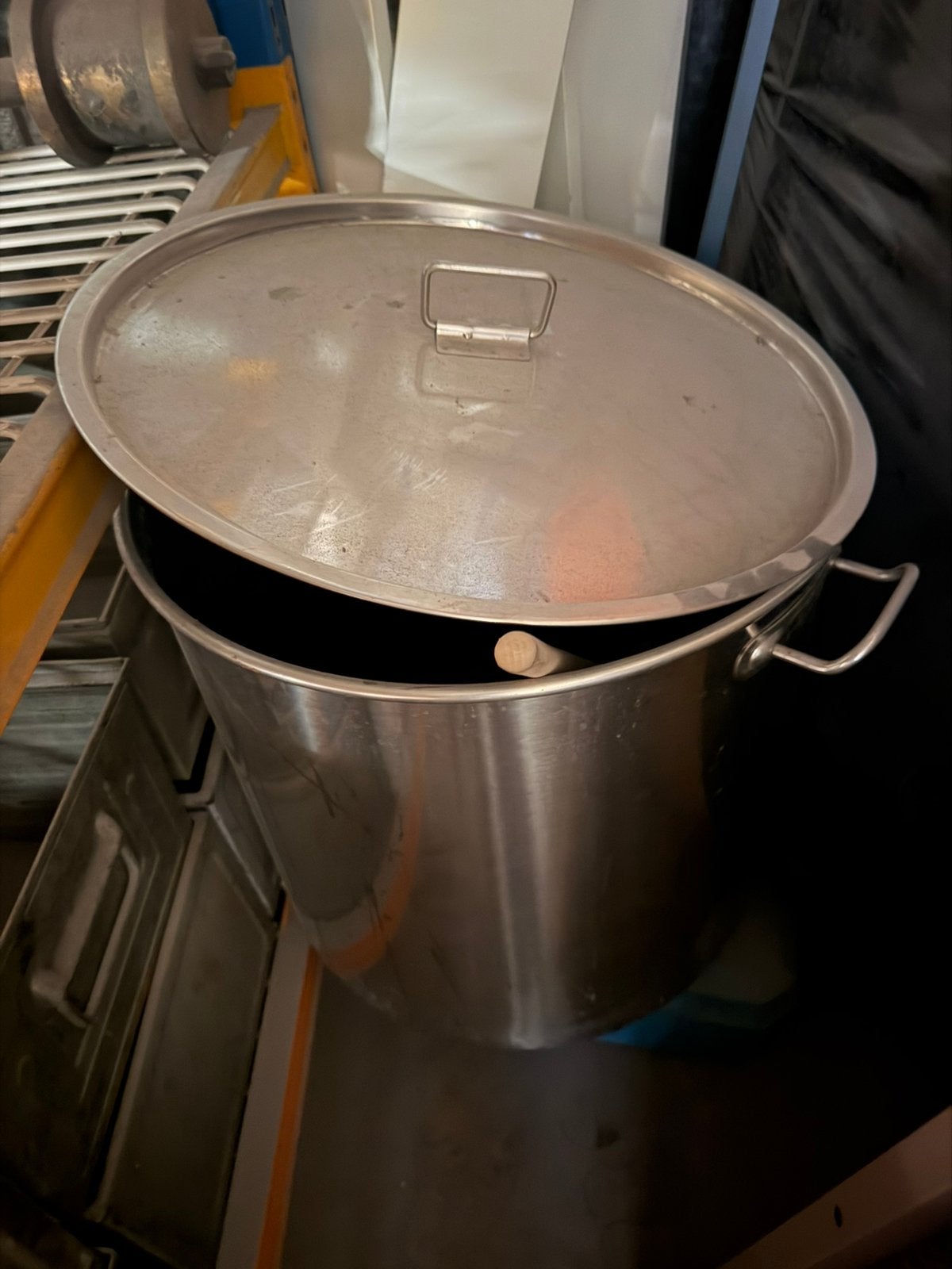 98l rvs pan met deksel wokbrander en grote lepel, Ophalen of Verzenden, Zo goed als nieuw, Kunststof