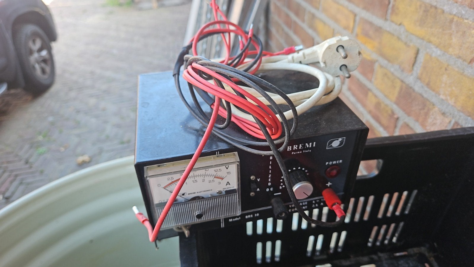 Accu lader 220v, Auto diversen, Ophalen of Verzenden, Zo goed als nieuw