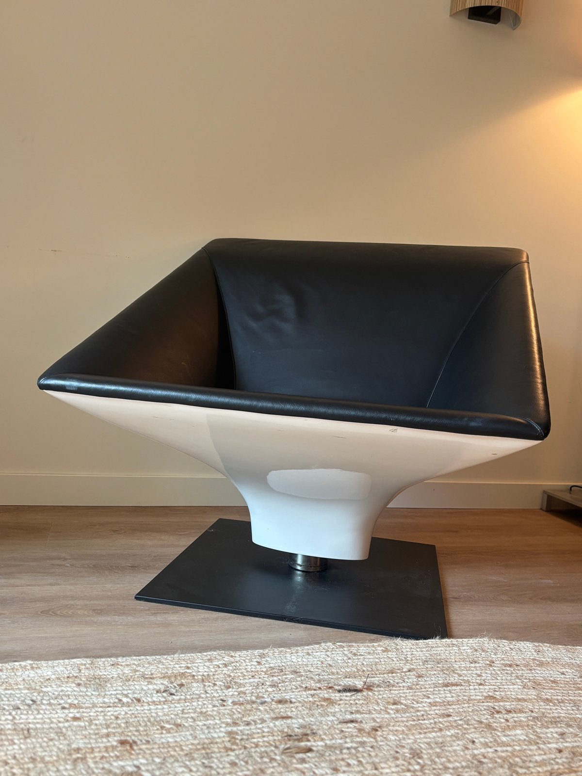 Geometrische design stoel, Italië 1970, Computers en Software, Monitoren, Gebruikt, 60 Hz of minder, Ophalen