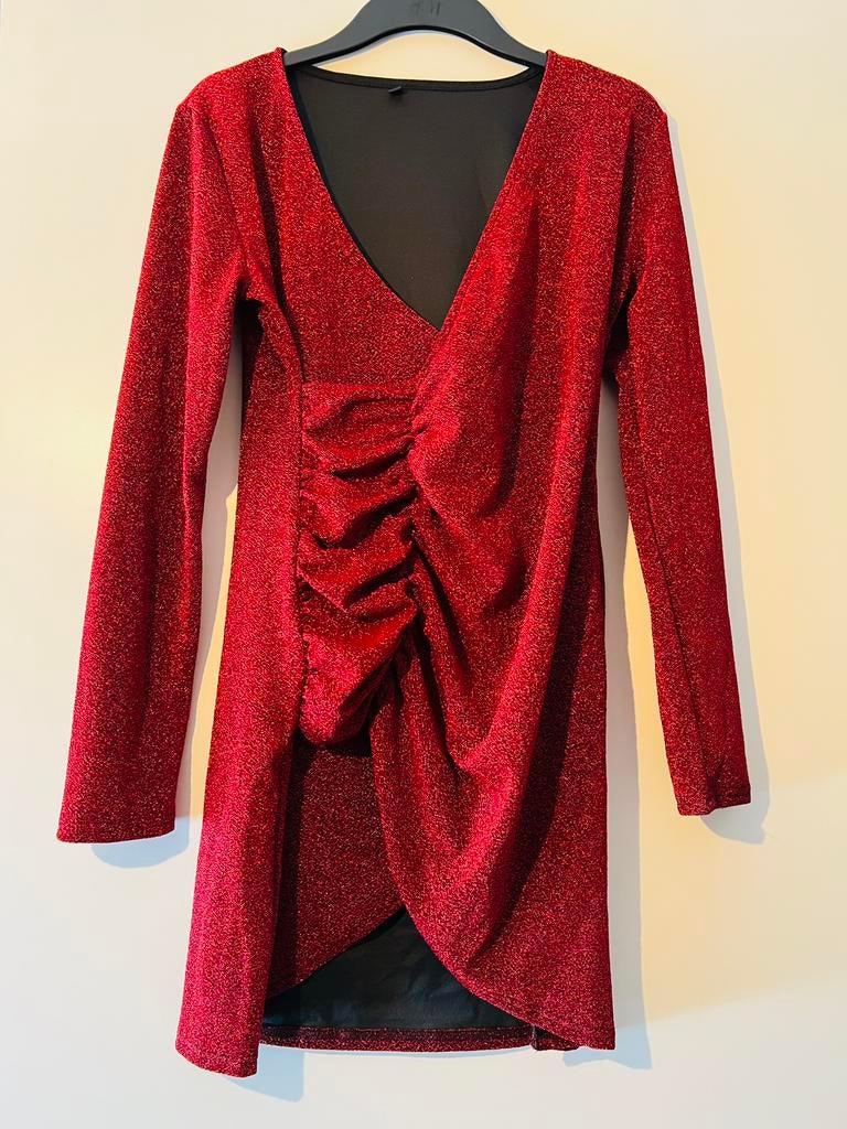 Rode jurk met glitters, Kleding | Dames, Positiekleding, Jurk, Maat 46/48 (XL) of groter, Ophalen of Verzenden, Zo goed als nieuw