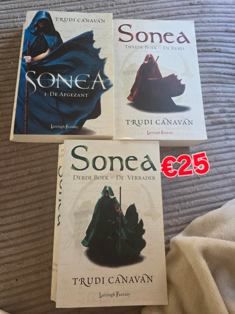 Trudi canavan Sonea, Boeken, Ophalen of Verzenden, Zo goed als nieuw