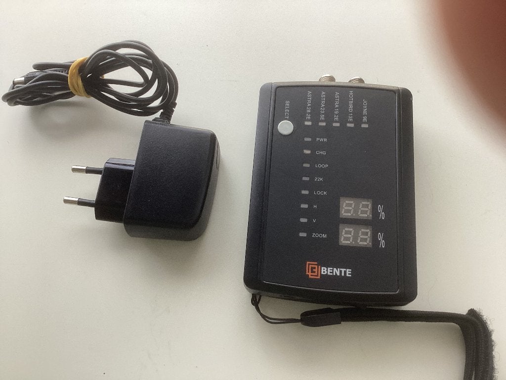 Bente satelliet zoeker, Ophalen, Zo goed als nieuw, (Schotel)antenne-accessoires, Overige merken
