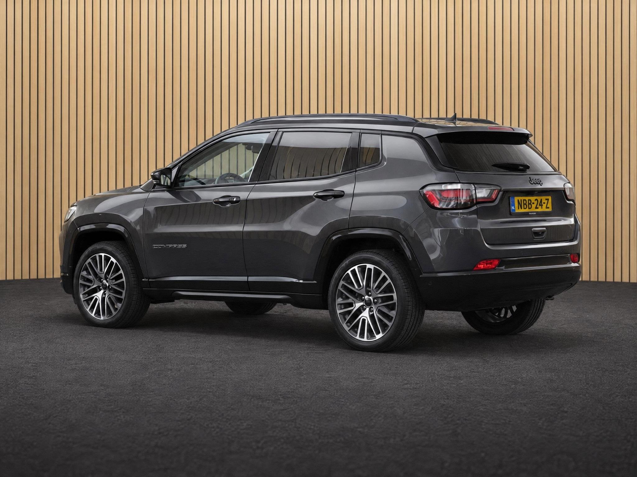 Jeep Compass 1.5T e-Hybrid S Automaat | Navi / Leder / Camer, Auto's, 12 maanden, Gebruikt, Euro 6, 4 cilinders