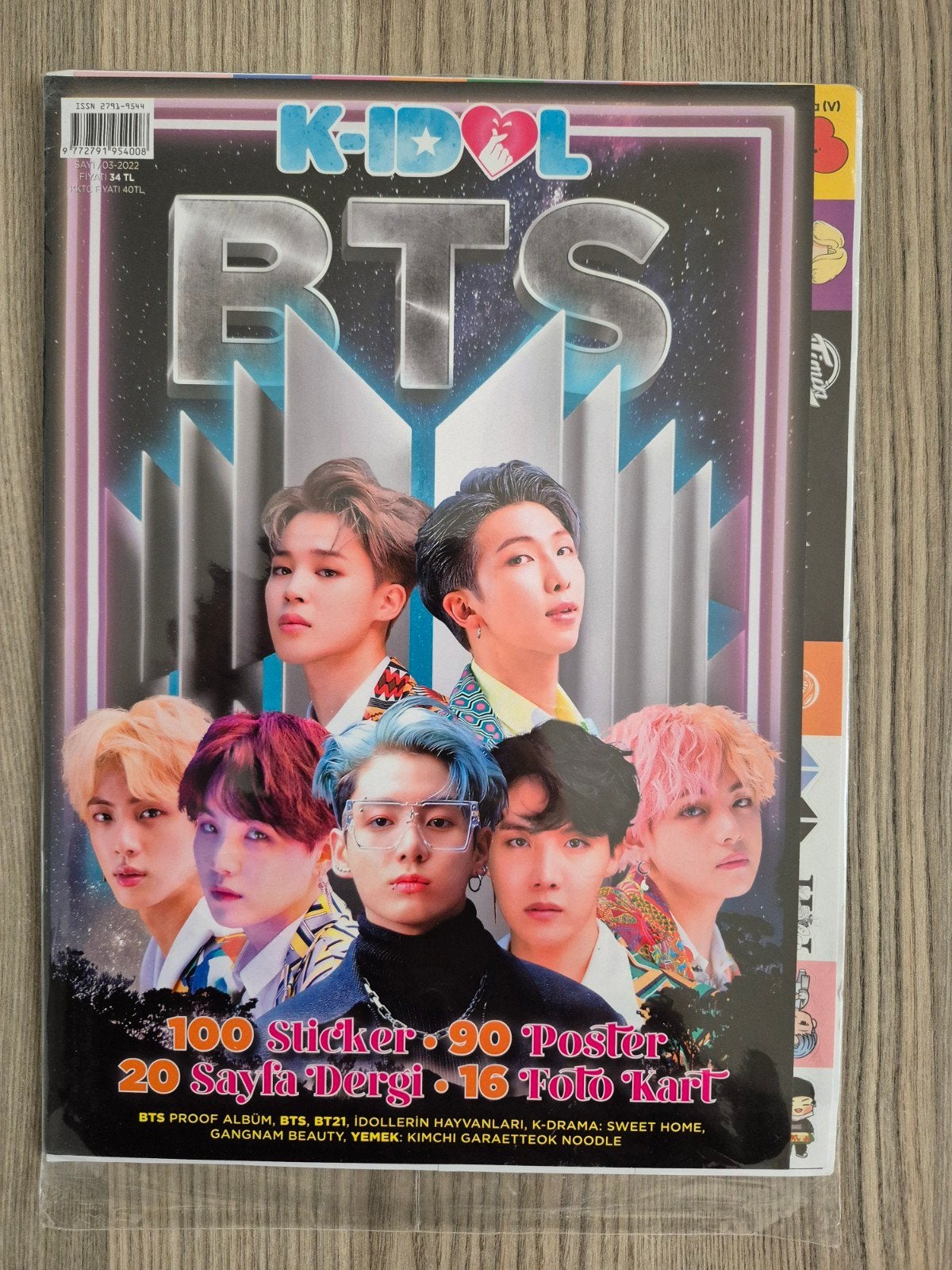 K-pop BTS tijdschrift met posters, stickers en foto kaarten., Ophalen of Verzenden