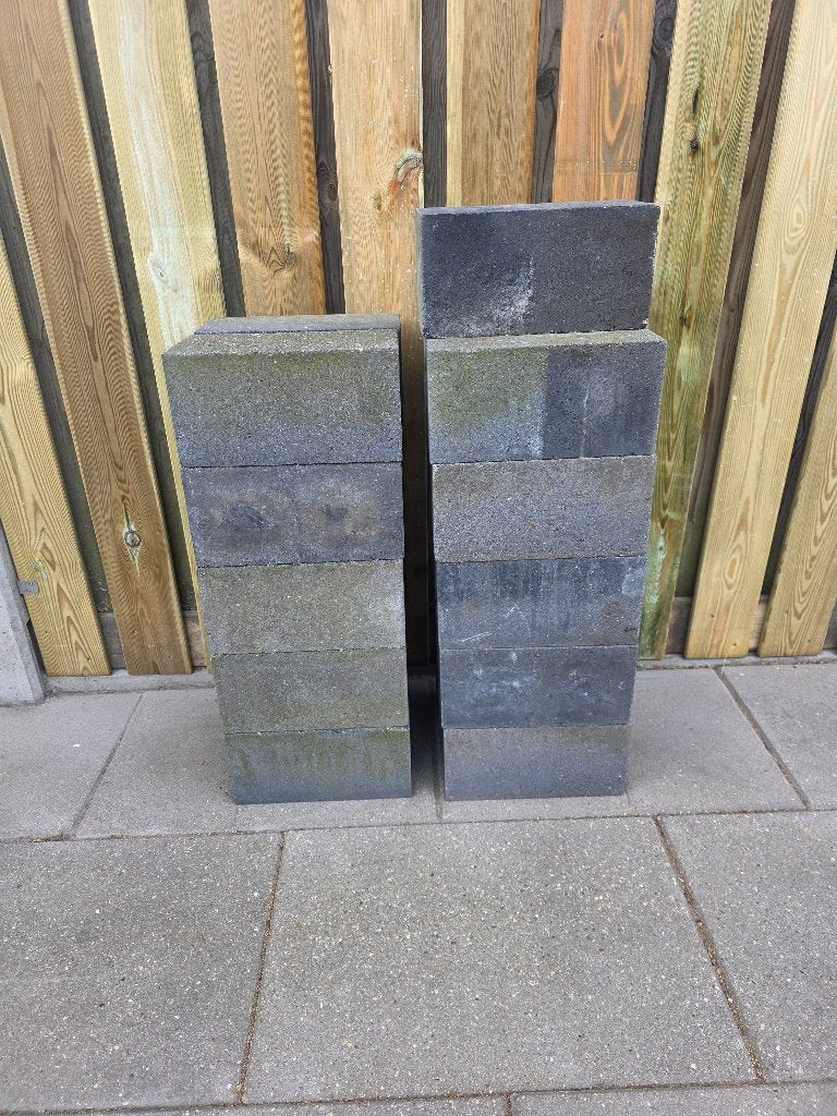21 x antraciete stapelblokken 15x15x30, Tuin en Terras, Bielzen en Borders, Ophalen, Gebruikt, Blok, Beton