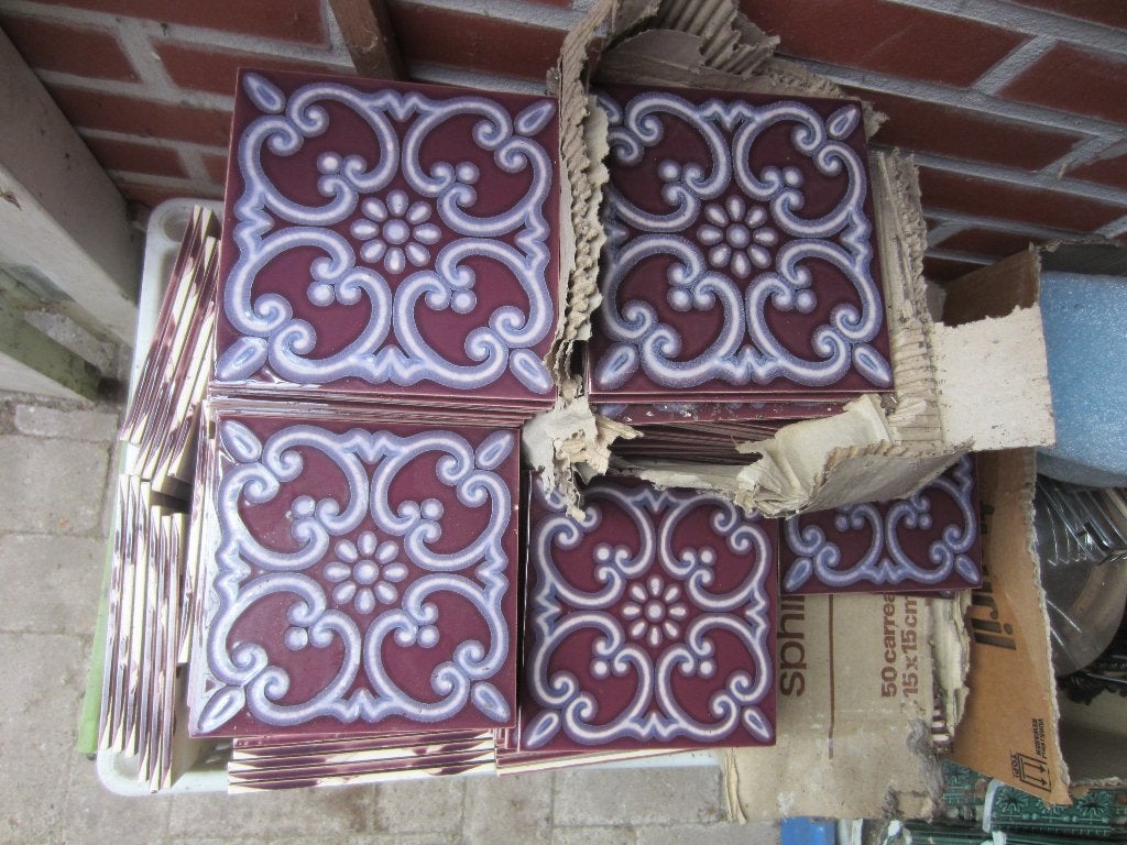 6,5 m2 Aubergine wandtegels 15x15 Sphinx, retro wandtegels, Verzamelen, Retro, Huis en Inrichting, Ophalen