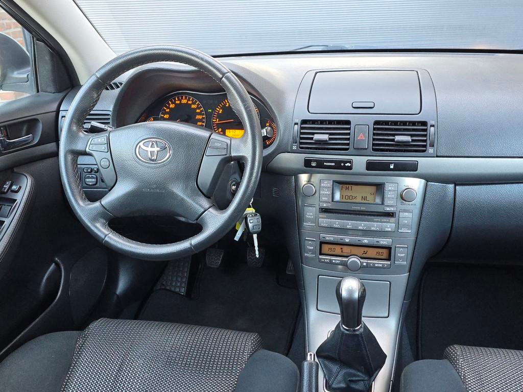 Toyota Avensis Wagon 1.8 VVTi Luna Apk |Clima |Nap, Voorwielaandrijving, 1794 cc, 4 cilinders, Handgeschakeld