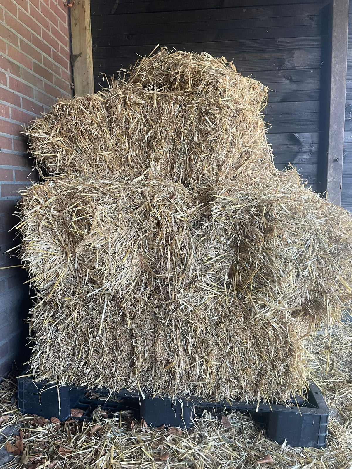 Mooie balen gerstestro, Ophalen
