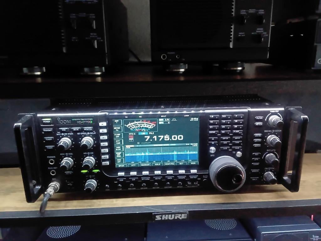 ICOM IC-7700   HF basis set 200 watt  [RUIL OF INRUIL KAN ], Ophalen, Gebruikt, Zender en Ontvanger