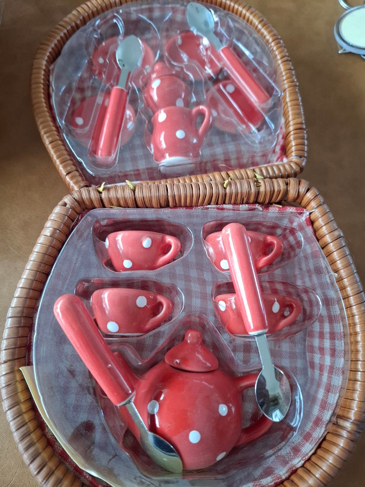 Kinder serviesje, Ophalen