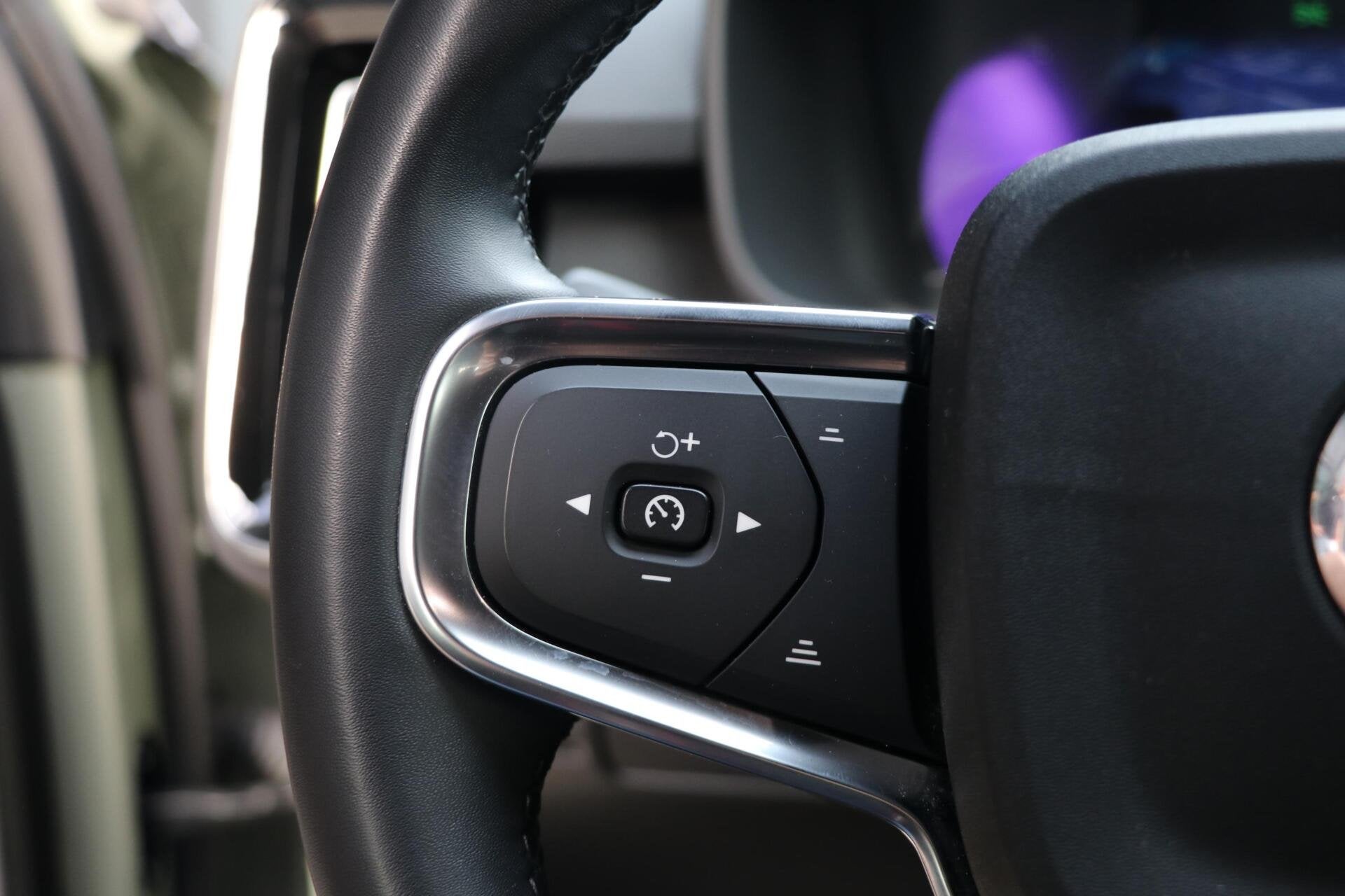 Foto 23 van Volvo XC40 Recharge Pro 70kWh AdaptiveCruise Camera Stoel/st
