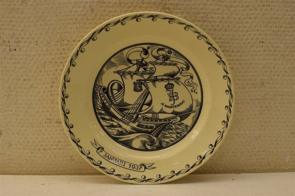 Petrus Regout porseleinen wandbord 44078