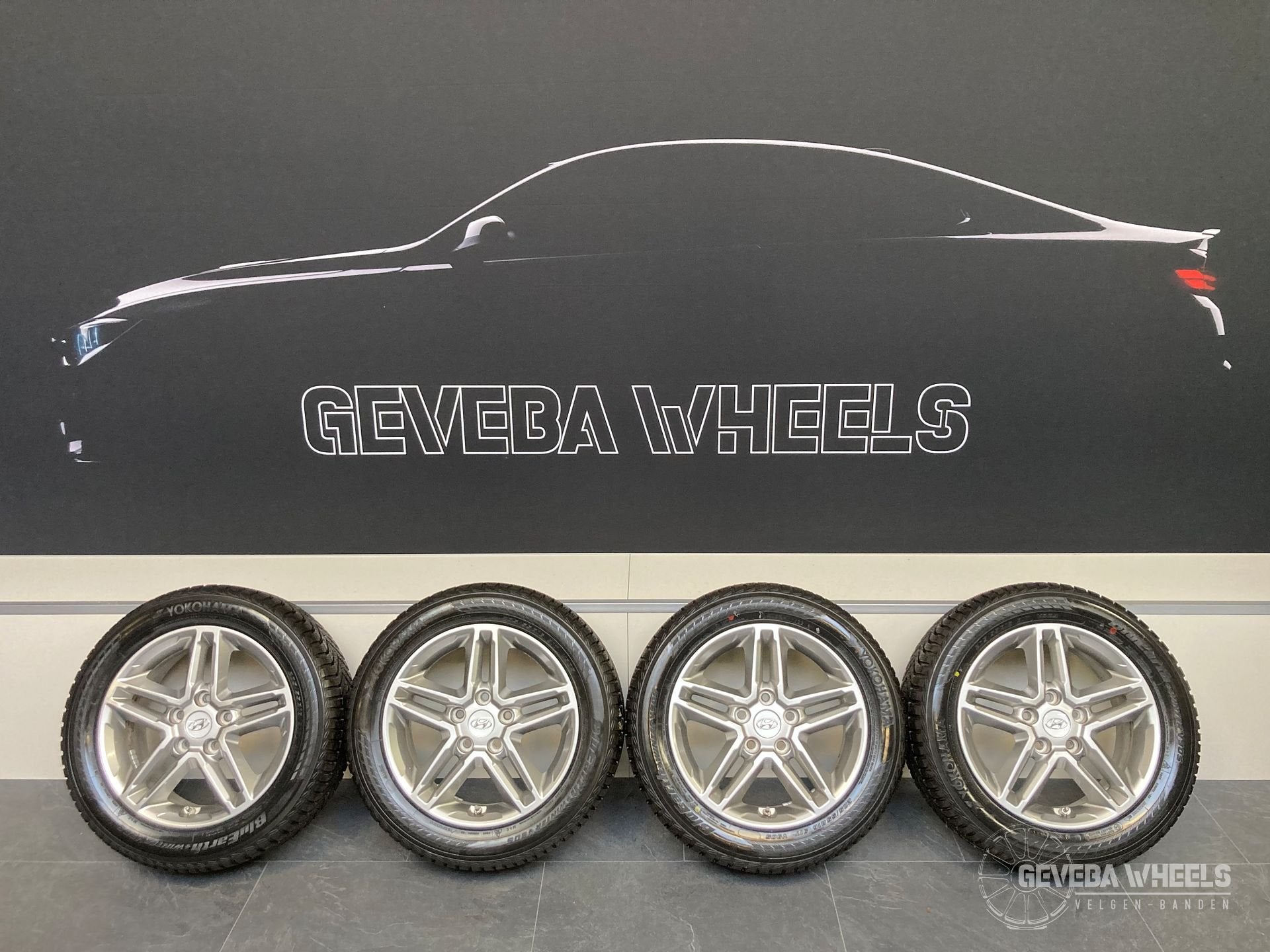 16” originele Hyundai I30 velgen + winterbanden 5x114.3 TPMS, Auto-onderdelen, Banden en Velgen, Gebruikt, -, Banden en Velgen