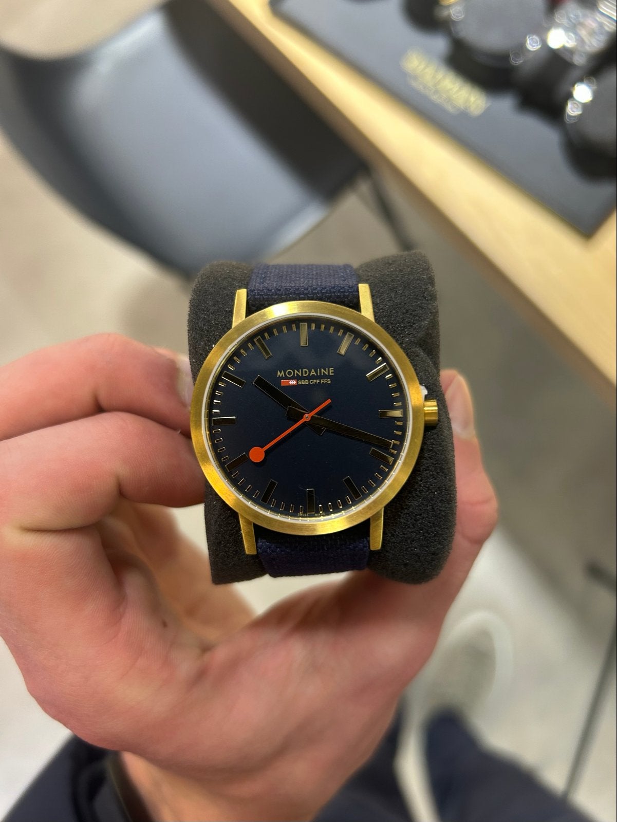Mondaine Classic "Deep Ocean Blue", Overige merken, Overige materialen, Polshorloge, Nieuw