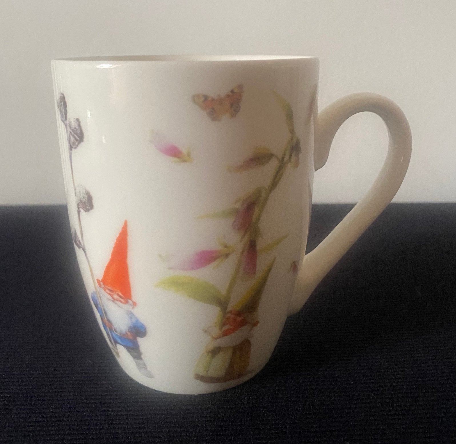Mok met kabouters van Rien Poortvliet. Nr. 6. H. 10 cm., Ophalen of Verzenden, Zo goed als nieuw
