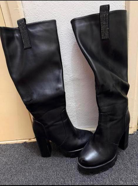 Zwarte Overknee Laarzen met Chunky Zool, Kleding | Dames, Schoenen, Ophalen of Verzenden, Gedragen, Zwart, Hoge laarzen