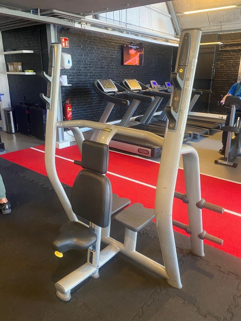 Technogym Shoulder Press Machine Krachtstation, Ophalen, Gebruikt, Krachtstation