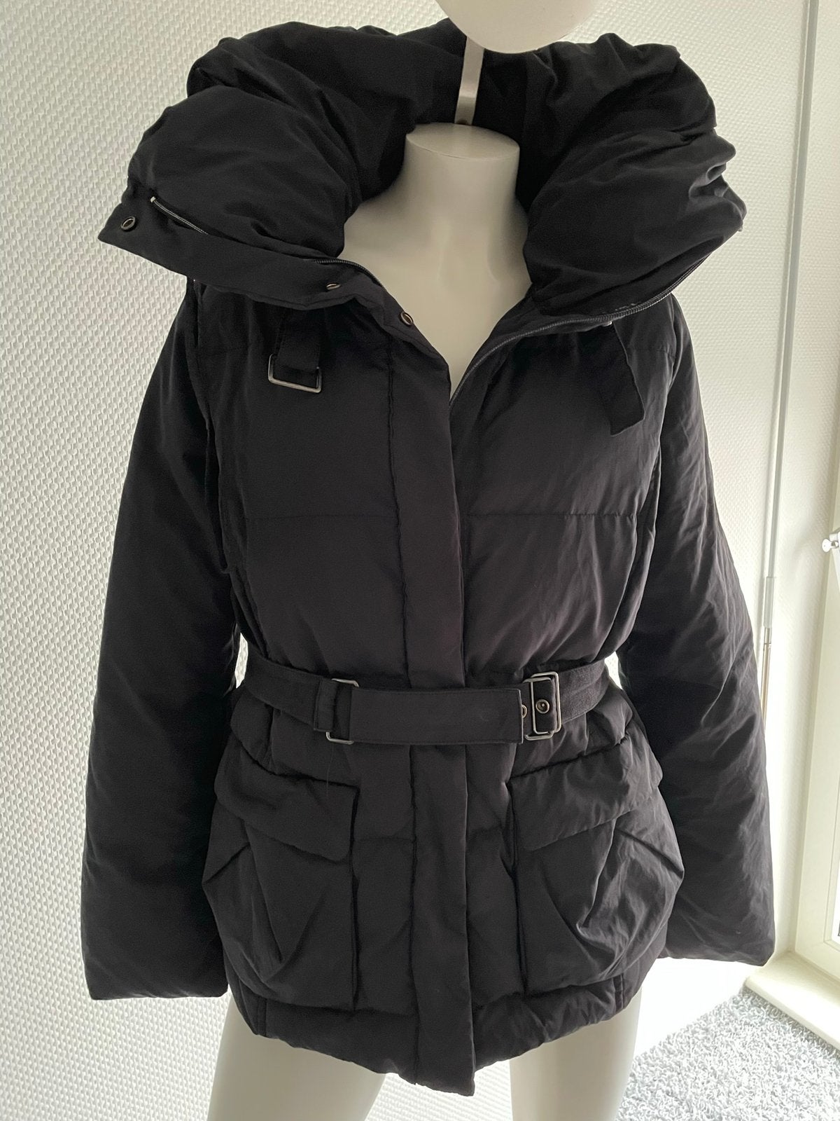 Trussardi winterjas met dons maat it 48 nl L valt kleiner, ., Zwart, Maat 42/44 (L), Ophalen of Verzenden