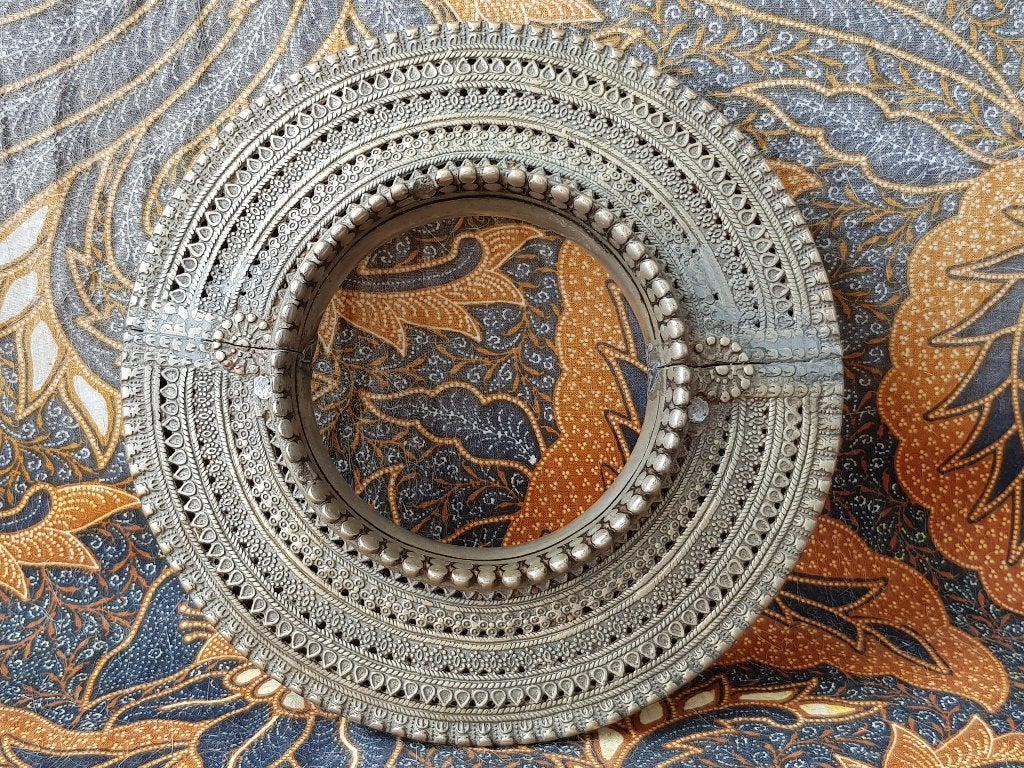 Prachtige zware antieke Oosterse enkelband van brons 18,5 cm, Antiek en Kunst, Zilver, Sieraad, Handgemaakt, Ophalen of Verzenden