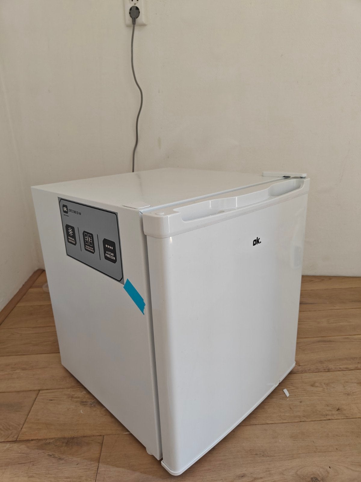 OK vriezer - 33L - vrijstaand tafelmodel - efficient, Witgoed en Apparatuur, Ophalen of Verzenden, Met vriesvak, Minder dan 45 cm