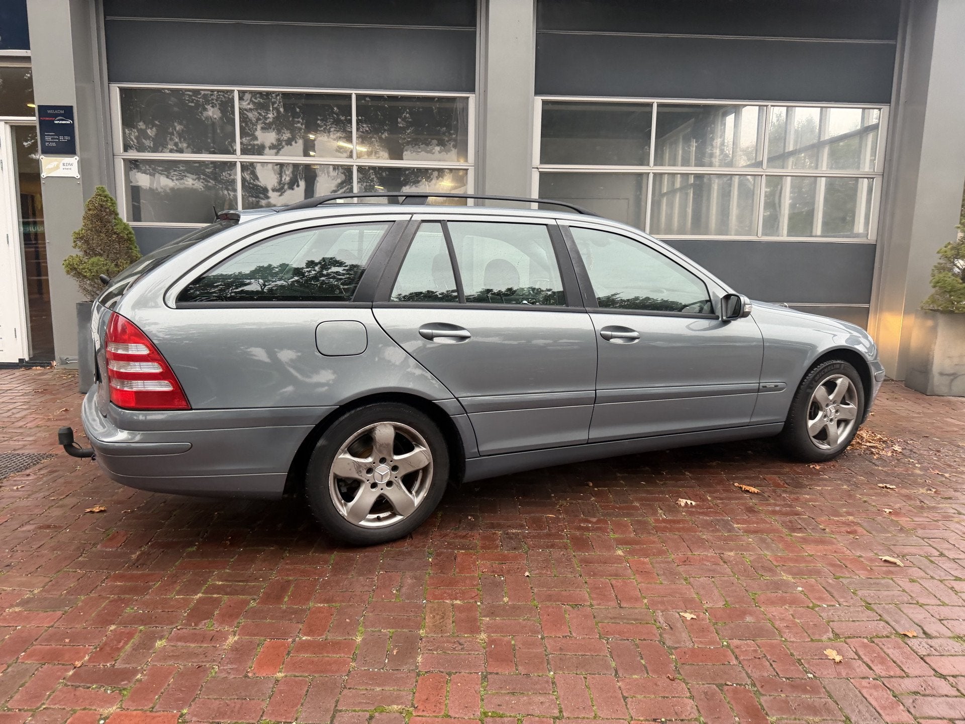 Mercedes-Benz C-Klasse Combi 180 K. Classic Automaat,Trekhaa, Automaat, Dealer onderhouden, Zwart, 1796 cc